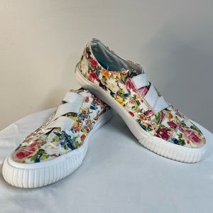 Blowfish women’s size 8 floral slip ons